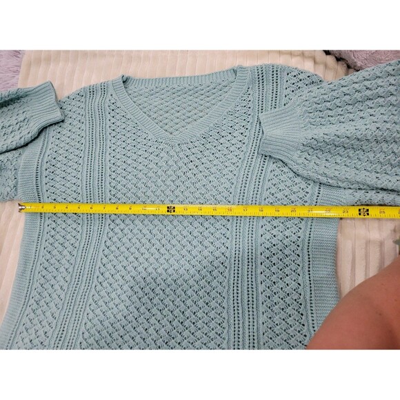 BEAUTIFUL Medium green Sweater. Knit like - Picture 6 of 10